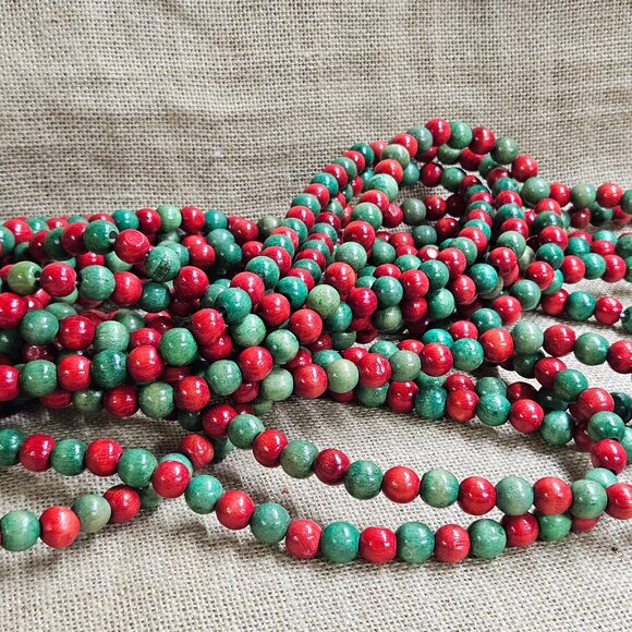 18 ft of Red/Green Wooden Bead Garland (item#3494) - Picture 1 of 1